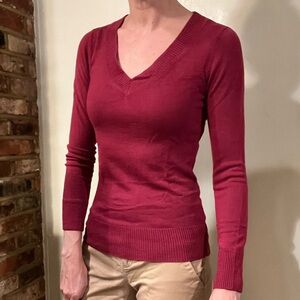 Raspberry H&M Lightweight Sweater XS